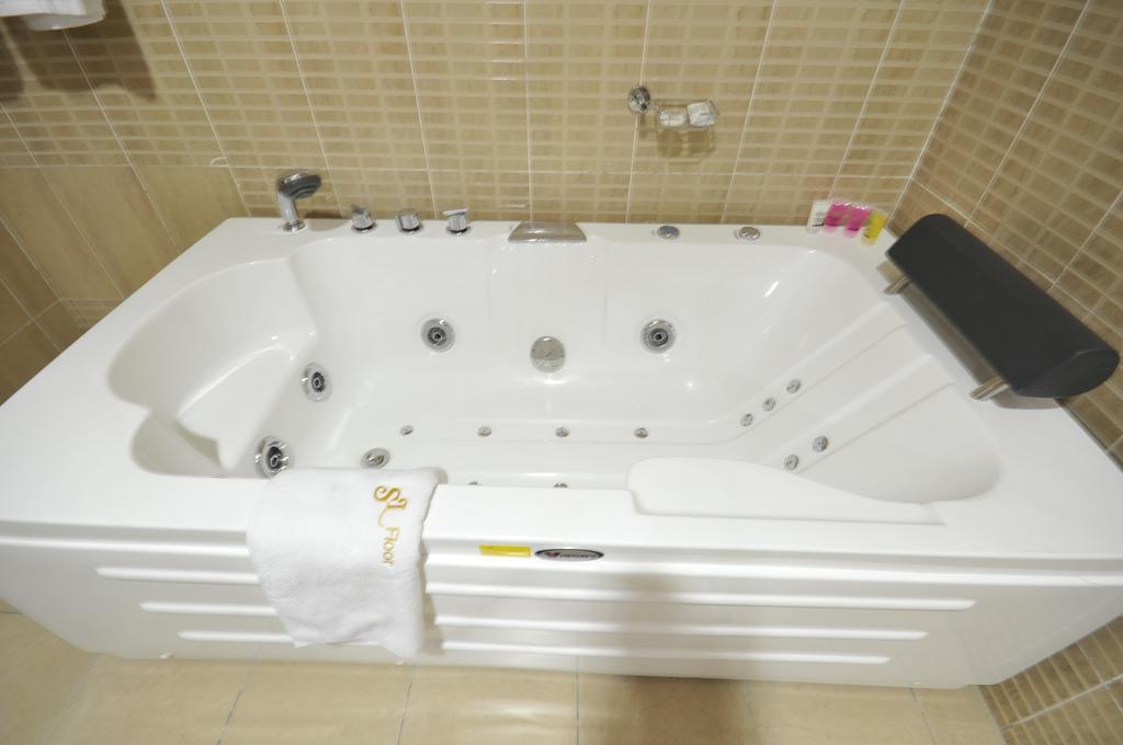 Sheer Luxury Apartments And Suites Абуджа Екстер'єр фото