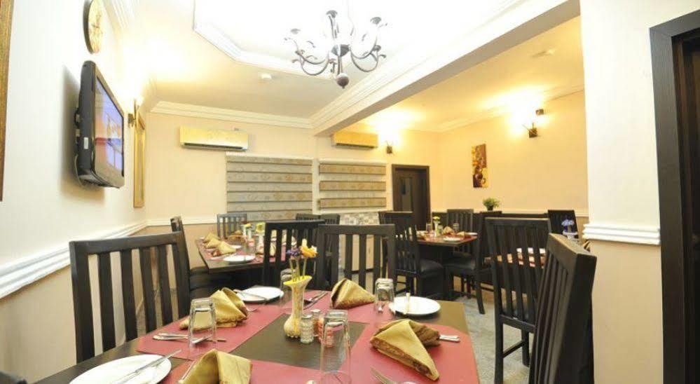 Sheer Luxury Apartments And Suites Абуджа Екстер'єр фото